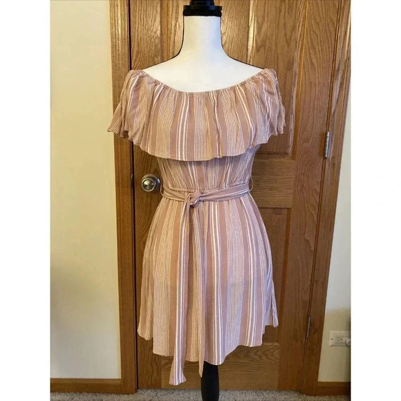 FOREVER 21 Dresses & Skirts - FOREVER 21 Off The Shoulder Pink Striped Sundress Belt Women's Size M Swiftie